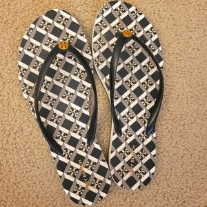 Tory Burch Women's Two Tone Black Geo Flat Flip Flop